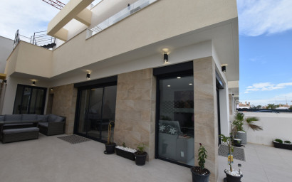 Herverkoop - Villa -
Los Montesinos