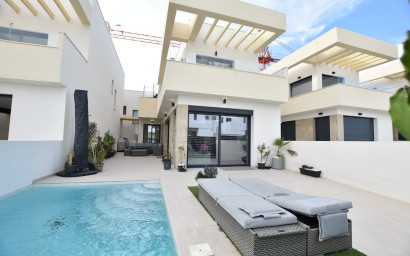 Herverkoop - Villa -
Los Montesinos