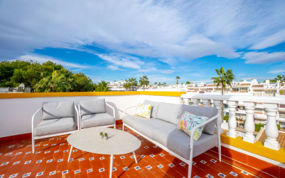 Resale - Villa -
Orihuela Costa - Villamartín