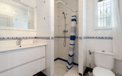 Resale - Villa -
Orihuela Costa - Villamartín