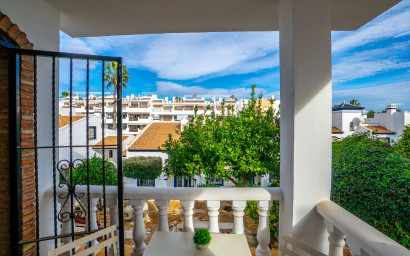 Resale - Villa -
Orihuela Costa - Villamartín