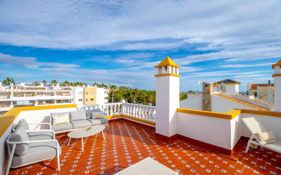 Resale - Villa -
Orihuela Costa - Villamartín