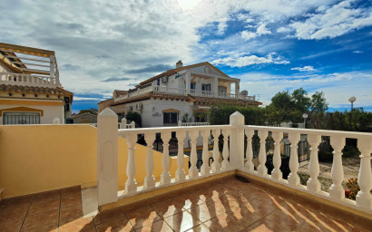 Resale - Townhouse -
Orihuela Costa - La Florida