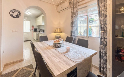 Resale - Villa -
Monforte del Cid