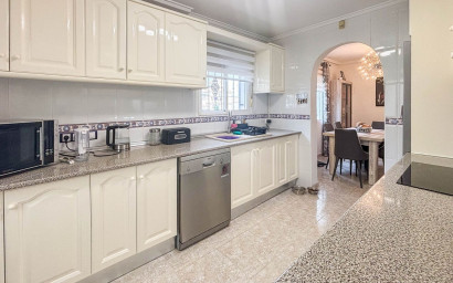 Resale - Villa -
Monforte del Cid