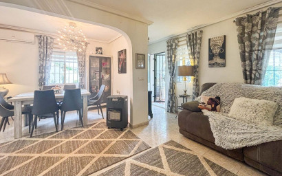 Resale - Villa -
Monforte del Cid