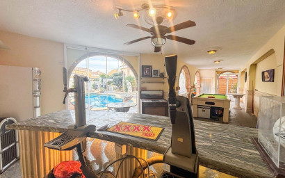 Resale - Villa -
Monforte del Cid