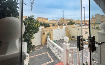 Resale - Villa -
Monforte del Cid