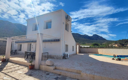 Herverkoop - Villa -
La Romana