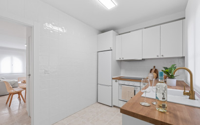 Resale - Townhouse -
La Florida