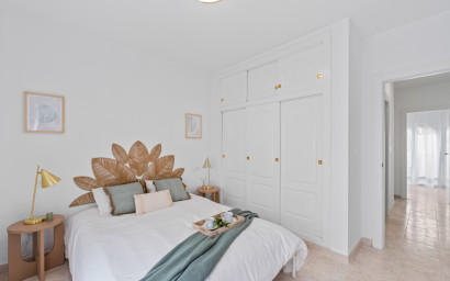 Resale - Townhouse -
La Florida