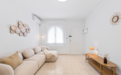 Resale - Townhouse -
La Florida