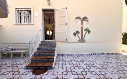 Herverkoop - Plat -
Playa Flamenca