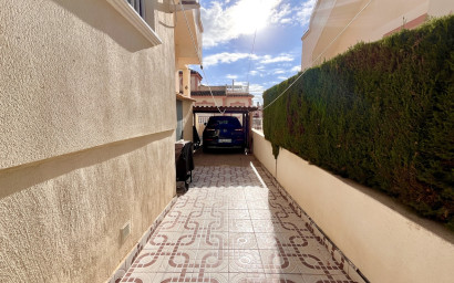 Herverkoop - Plat -
Playa Flamenca