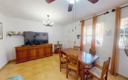 Resale - terraced house -
Los Urrutias