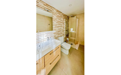 Herverkoop - Villa -
La Nucía - Montebello