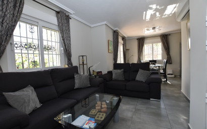 Herverkoop - Villa -
Orihuela Costa - Los Dolses