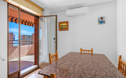 Resale - Apartment -
Arenales del Sol - Segunda linea playa