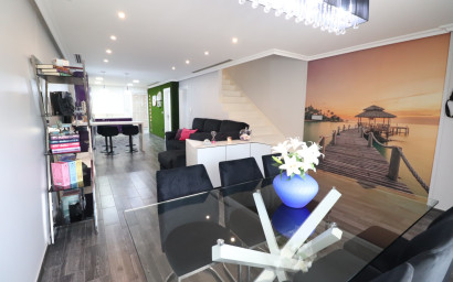 Resale - Townhouse -
Redovan - Redovan - Town