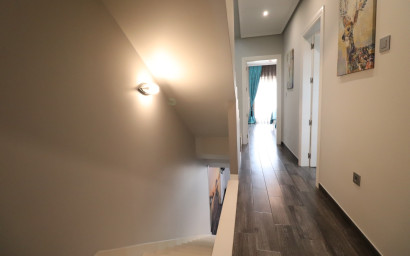 Resale - Townhouse -
Redovan - Redovan - Town