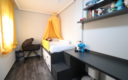 Resale - Townhouse -
Redovan - Redovan - Town