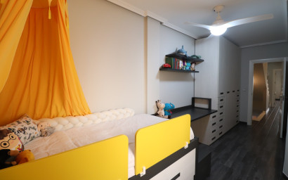 Resale - Townhouse -
Redovan - Redovan - Town