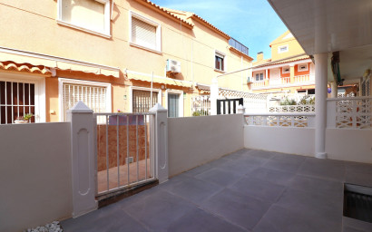 Resale - Apartment -
Torrevieja - Torre La Mata