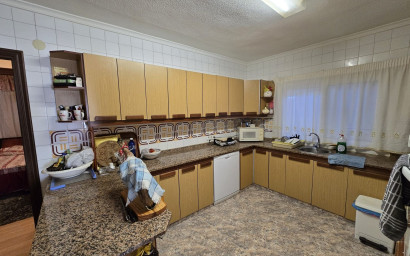 Herverkoop - Villa -
Villena