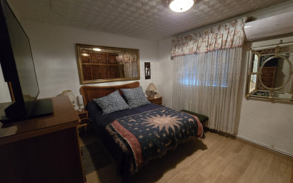 Herverkoop - Villa -
Villena