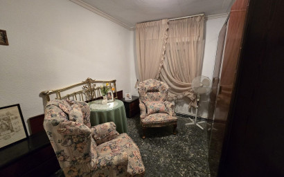 Herverkoop - Villa -
Villena