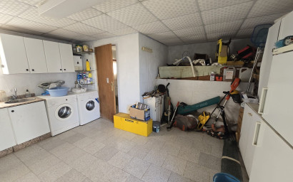 Herverkoop - Villa -
Villena