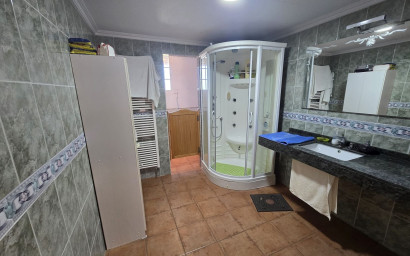 Herverkoop - Villa -
Sax