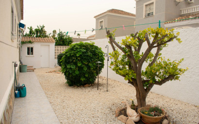 Resale - Villa -
Torrevieja