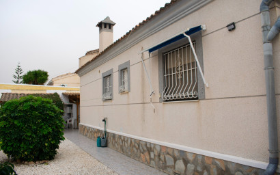 Resale - Villa -
Torrevieja