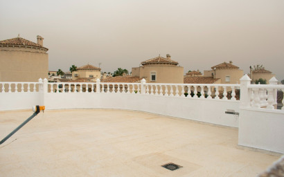 Resale - Villa -
Torrevieja