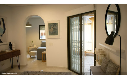 Resale - Villa -
Torrevieja