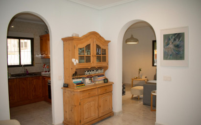 Resale - Villa -
Torrevieja