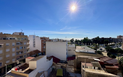 Revente - Appartement -
Torrevieja