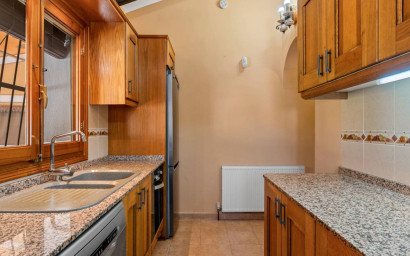 Herverkoop - Landhuis -
Rafal