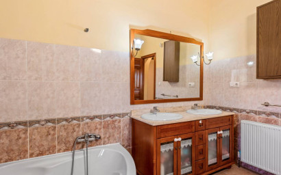 Herverkoop - Landhuis -
Rafal