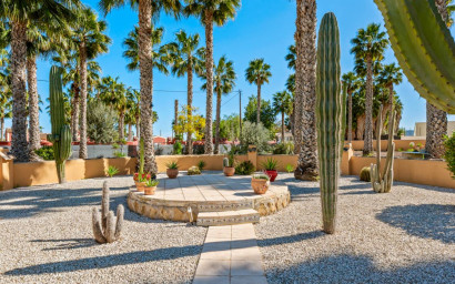 Herverkoop - Landhuis -
Rafal