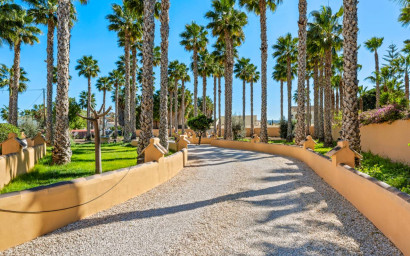 Herverkoop - Landhuis -
Rafal