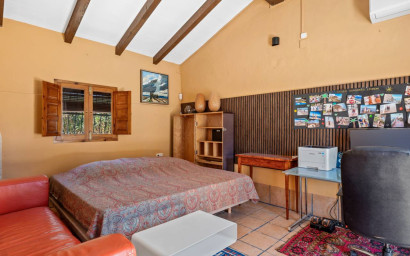 Herverkoop - Landhuis -
Rafal