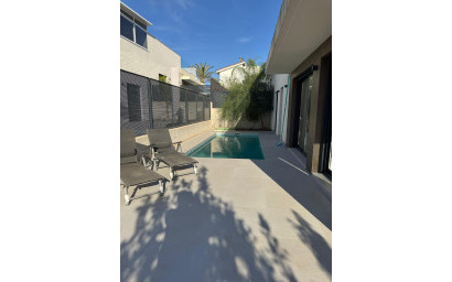 Herverkoop - Villa -
San Fulgencio