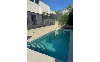 Herverkoop - Villa -
San Fulgencio