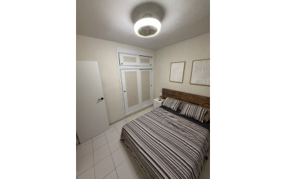 Resale - Apartment -
Torrevieja - Playa Los Naufragos