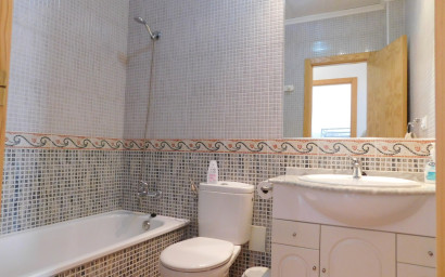 Herverkoop - Plat -
Torremendo