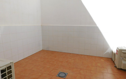 Herverkoop - Plat -
Torremendo