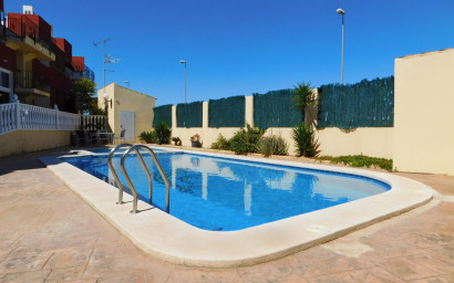 Herverkoop - Plat -
Torremendo