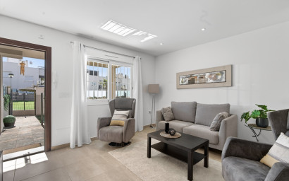 Resale - Apartment -
Torrevieja - Aguas Nuevas